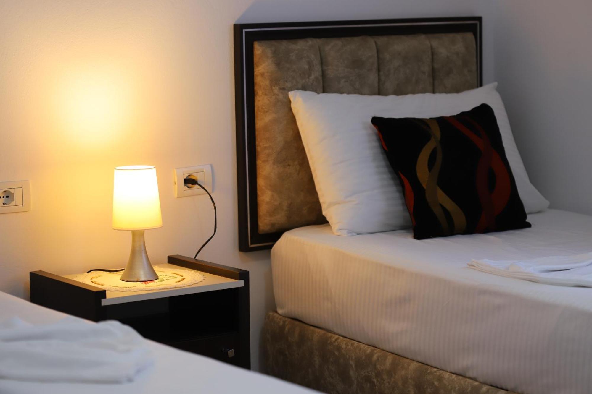 Guest House Marjo بيرات المظهر الخارجي الصورة